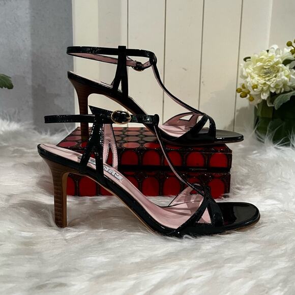 NEW Isaac Mizrahi Vintage Leather T-Strap Ankle Wrap High Heel Sandals Navy 5.5 - Picture 1 of 14